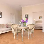Ξενοδοχείο Grand Moderne