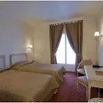 Ξενοδοχείο Grand Moderne 4*