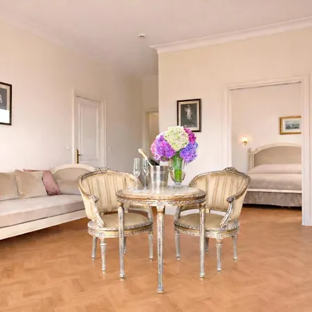 Hotel Grand Moderne