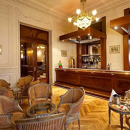 Grand Moderne Hotel 4*