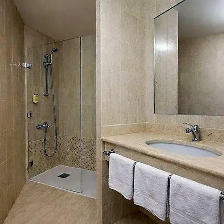Grand Moderne Hotel