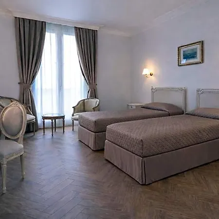 Hotel Grand Moderne Lourdes