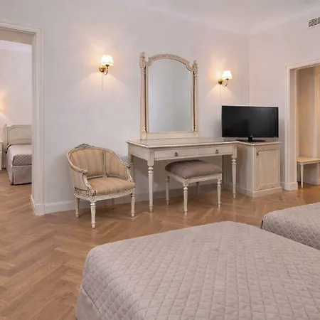 Grand Moderne Lourdes