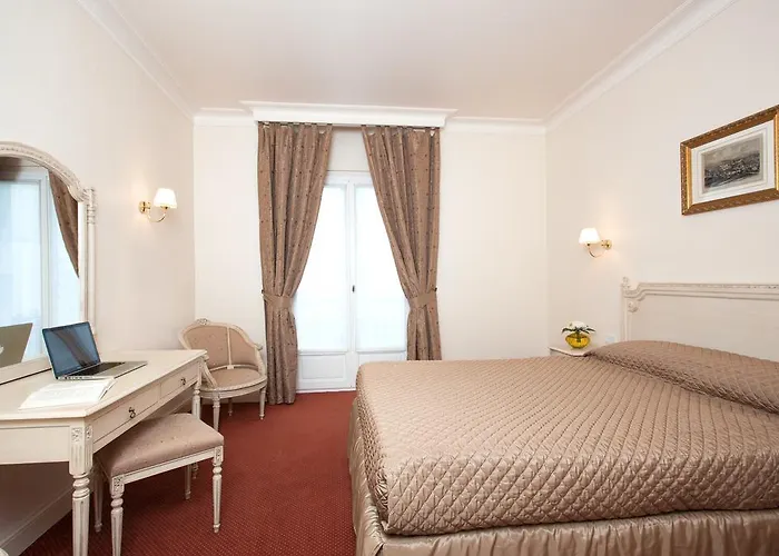 Grand Moderne Lourdes