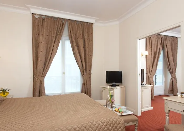 Grand Moderne 4* Lourdes