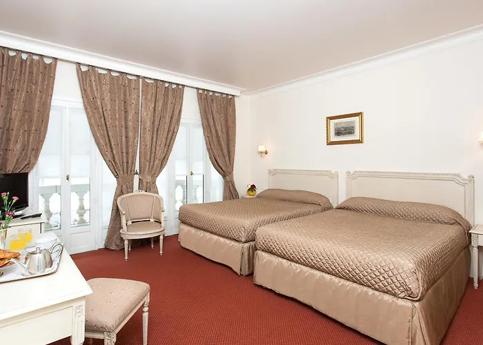 Hotel Grand Moderne Lourdes