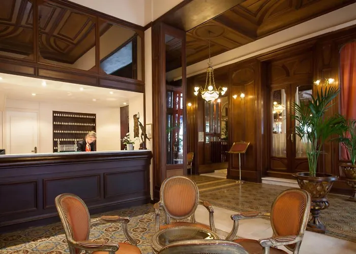 Grand Moderne Lourdes