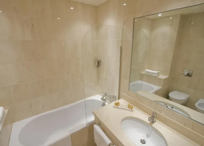 Grand Moderne 4* Lourdes