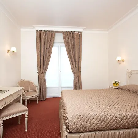 Grand Moderne Лурд