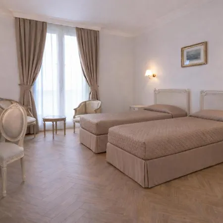 Grand Moderne Отель