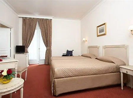 Отель Grand Moderne