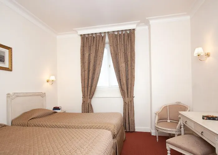 Grand Moderne Otel 4*