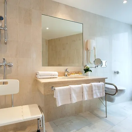 Grand Moderne Otel 4*