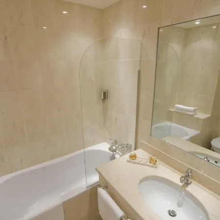 Grand Moderne 4* Lourdes