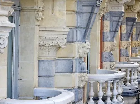 Otel Grand Moderne 4*